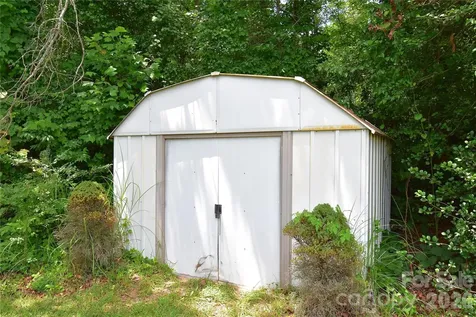 302 Watson Road Arden NC 28704