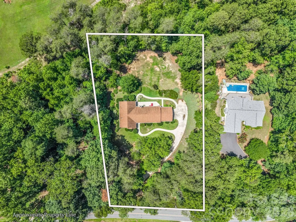 2000 Golf Course Road Columbus NC 28722