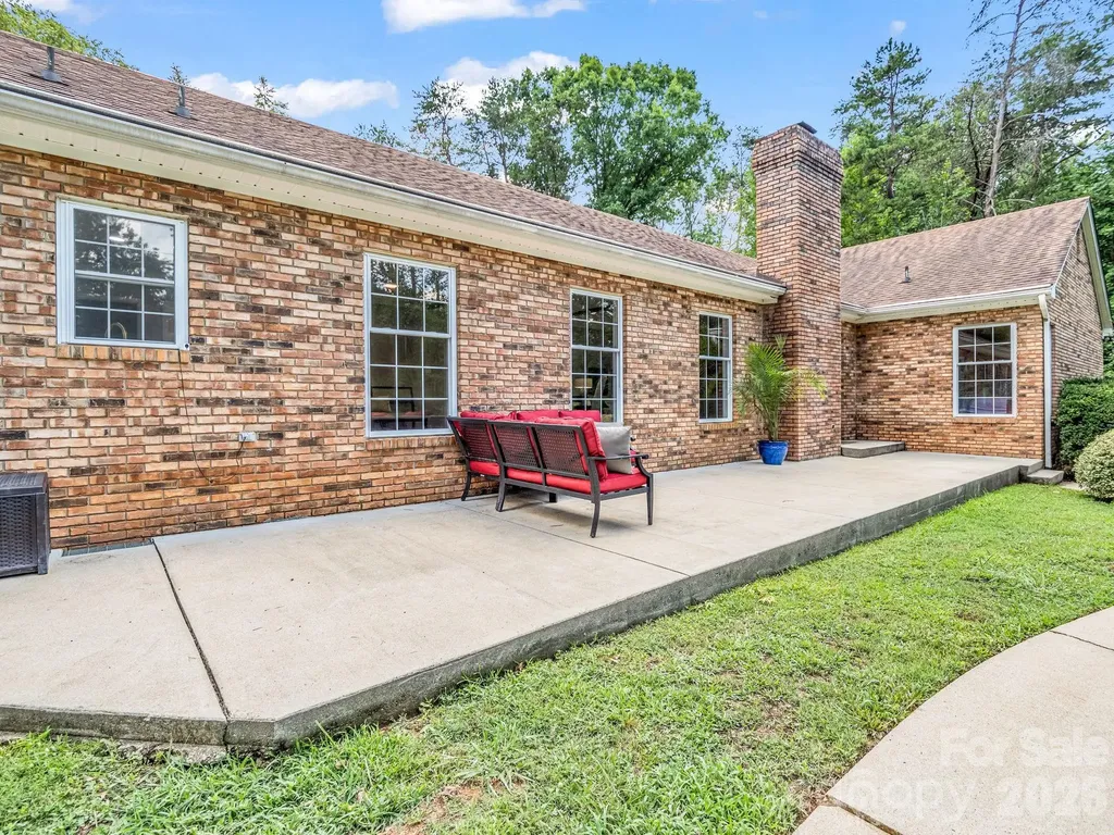 2000 Golf Course Road Columbus NC 28722