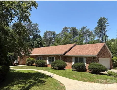2000 Golf Course Road Columbus NC 28722