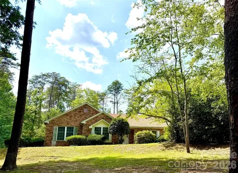 2000 Golf Course Road Columbus NC 28722