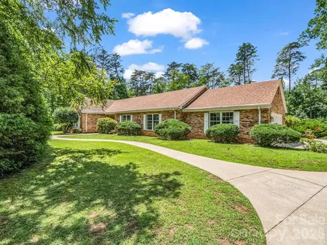 2000 Golf Course Road Columbus NC 28722