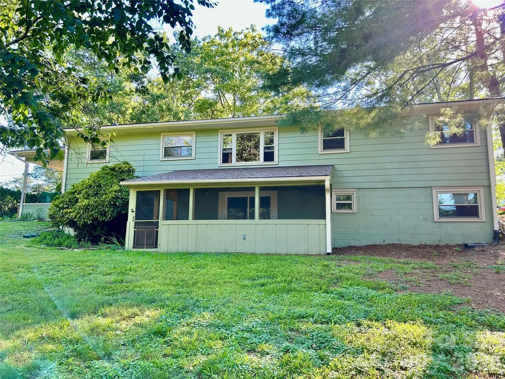 28 S College Street Weaverville NC 28787