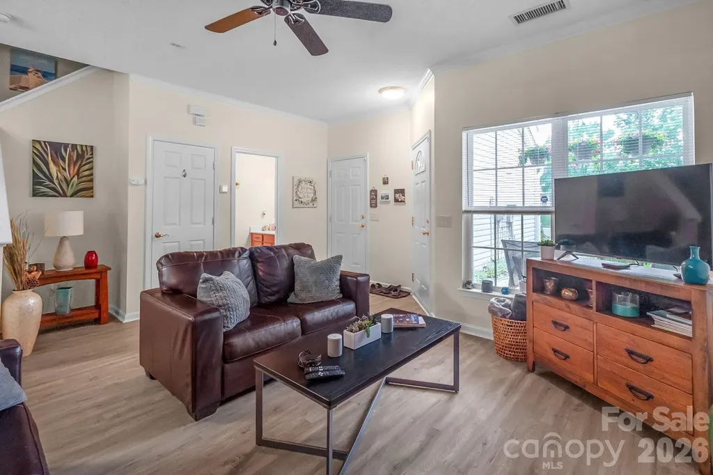 2713 Mill Valley Court Matthews NC 28105