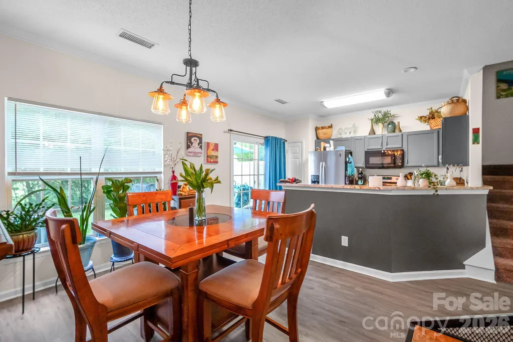 2713 Mill Valley Court Matthews NC 28105