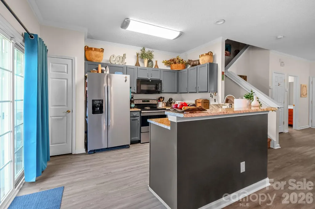 2713 Mill Valley Court Matthews NC 28105