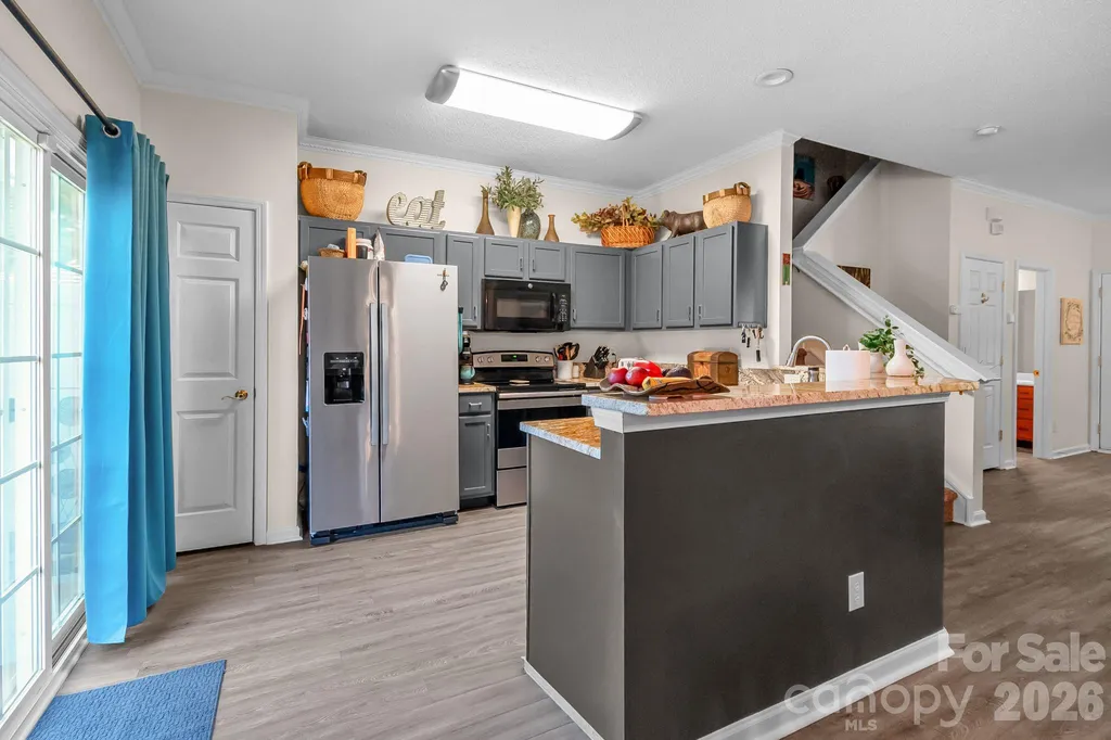2713 Mill Valley Court Matthews NC 28105