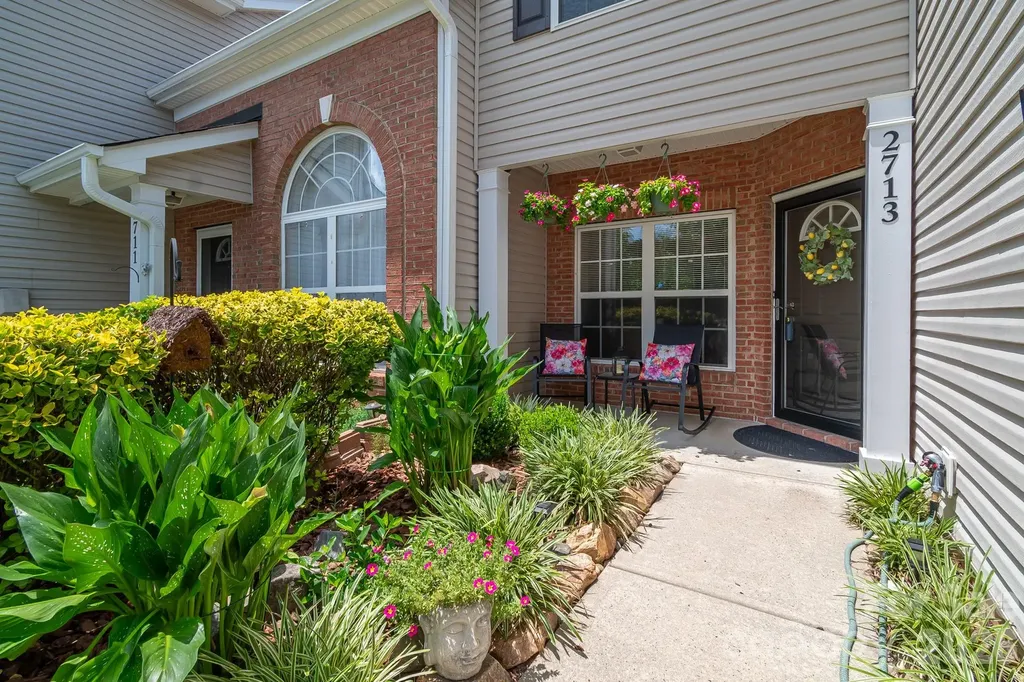 2713 Mill Valley Court Matthews NC 28105