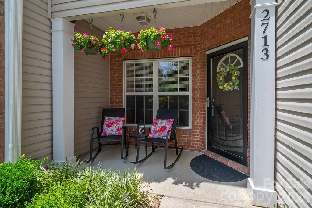 2713 Mill Valley Court Matthews NC 28105