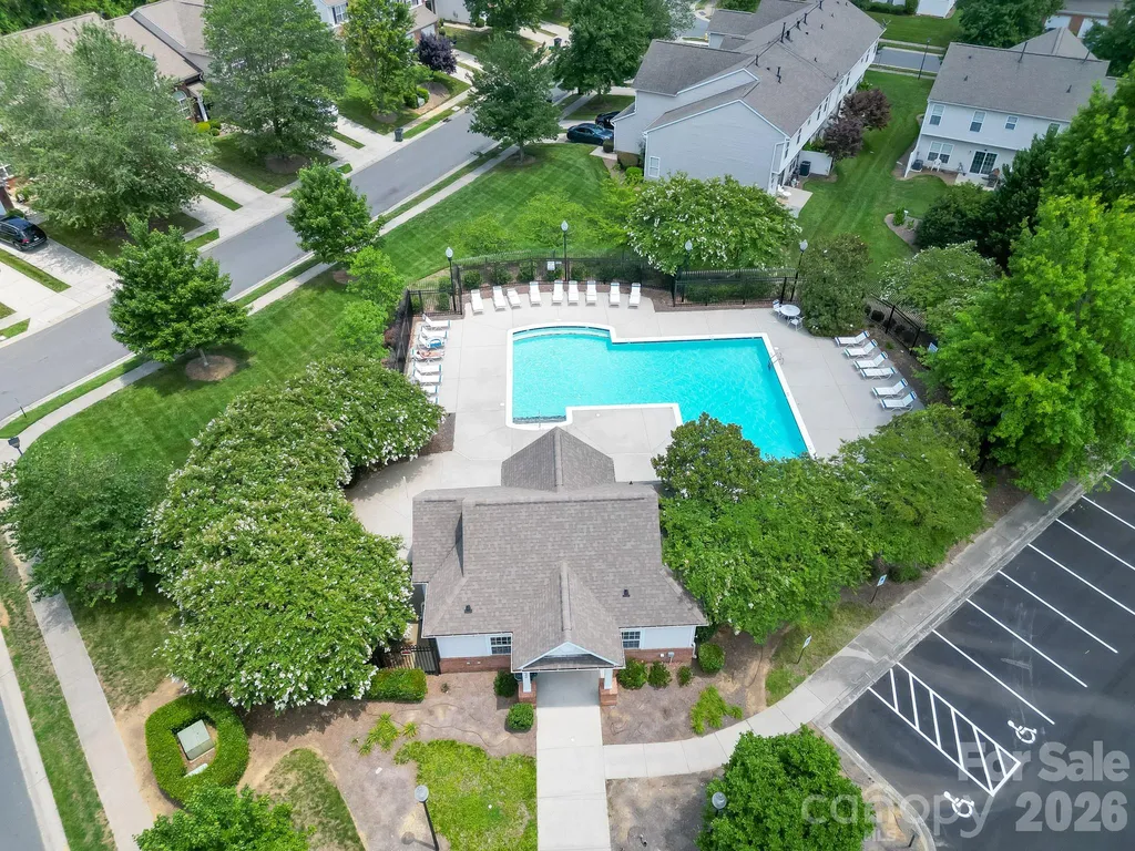 2713 Mill Valley Court Matthews NC 28105
