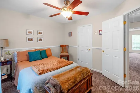 2713 Mill Valley Court Matthews NC 28105