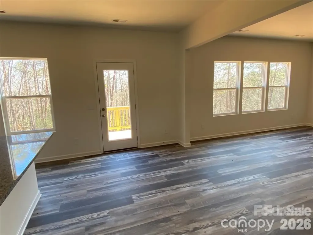 1662 Nicholas Way Hickory NC 28602