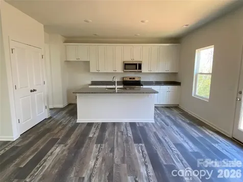 1662 Nicholas Way Hickory NC 28602