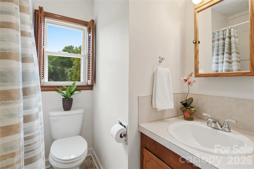1203 W Gold Street Extension Kings Mountain NC 28086