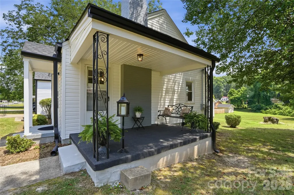 1203 W Gold Street Extension Kings Mountain NC 28086