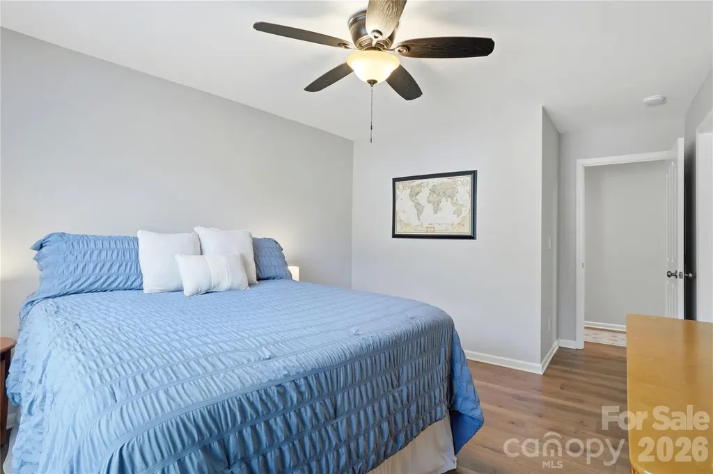 9428 Quilting Bee Lane Charlotte NC 28216