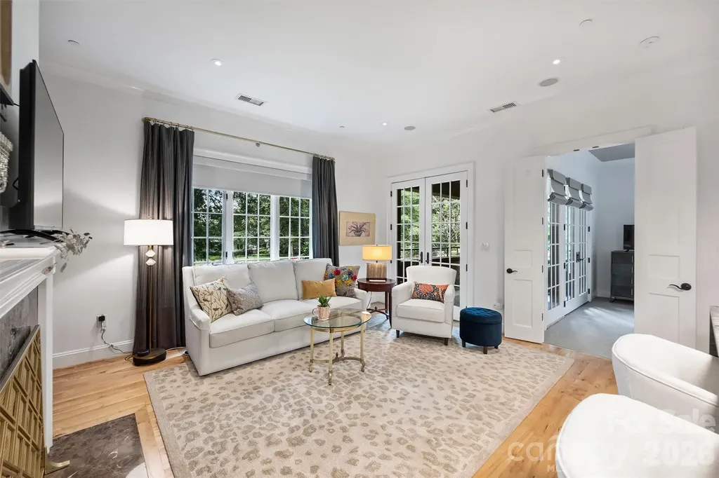 241 Queens Road Charlotte NC 28204