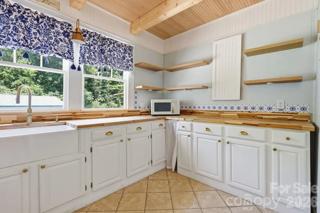 1231 Caldwell Place NW Lenoir NC 28645