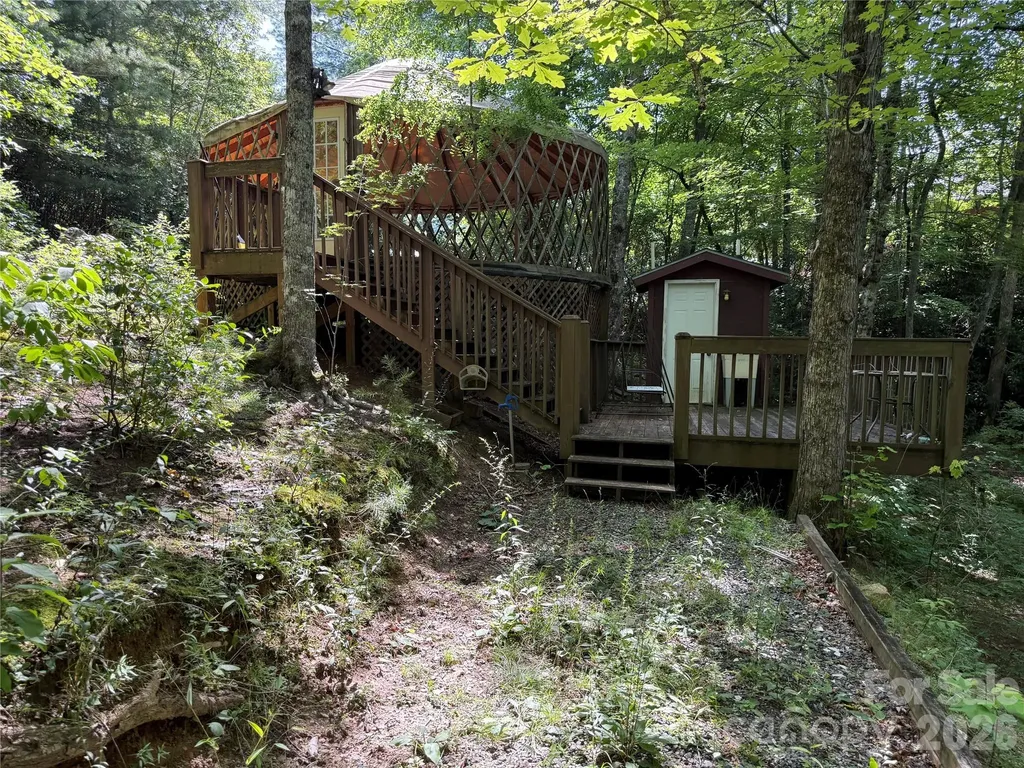 52 Starshine Ridge Whittier NC 28789