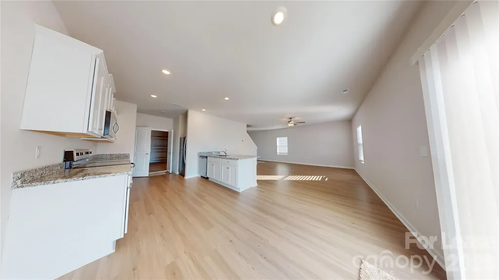 2118 Transatlantic Avenue Charlotte NC 28215
