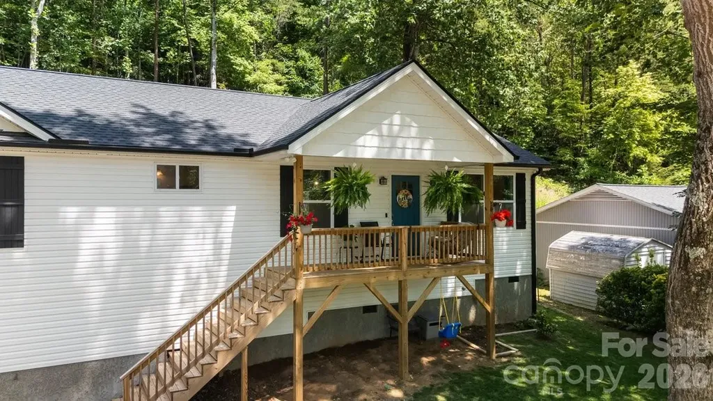 98 Dryid Hill Road Swannanoa NC 28778