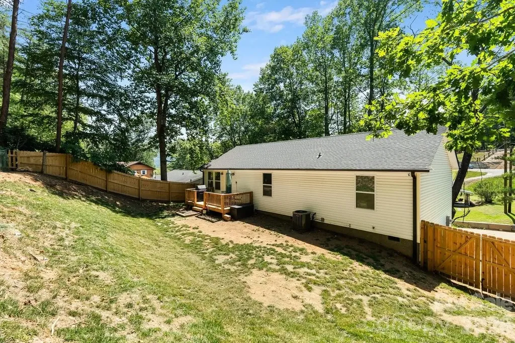 98 Dryid Hill Road Swannanoa NC 28778