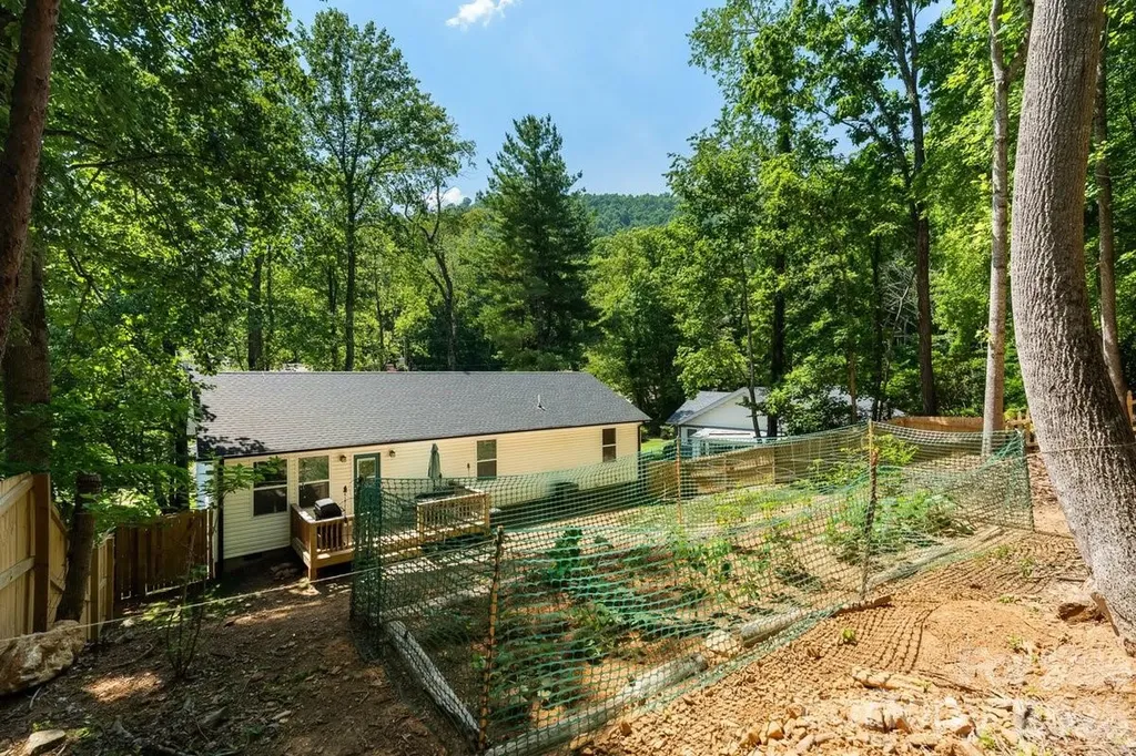 98 Dryid Hill Road Swannanoa NC 28778