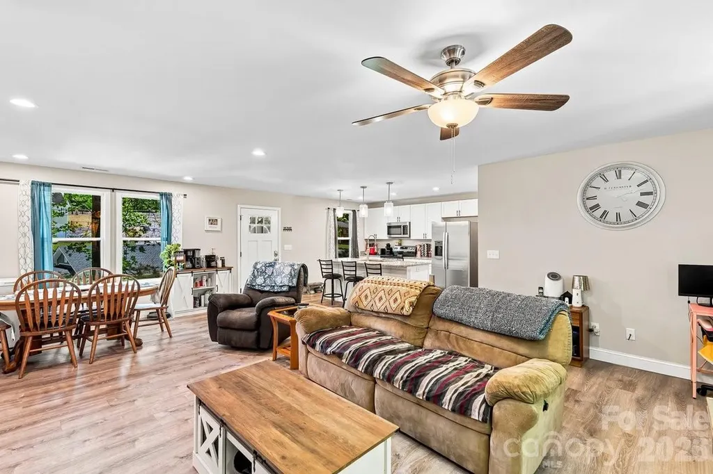 98 Dryid Hill Road Swannanoa NC 28778
