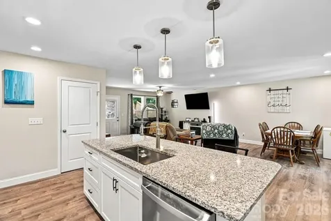 98 Dryid Hill Road Swannanoa NC 28778