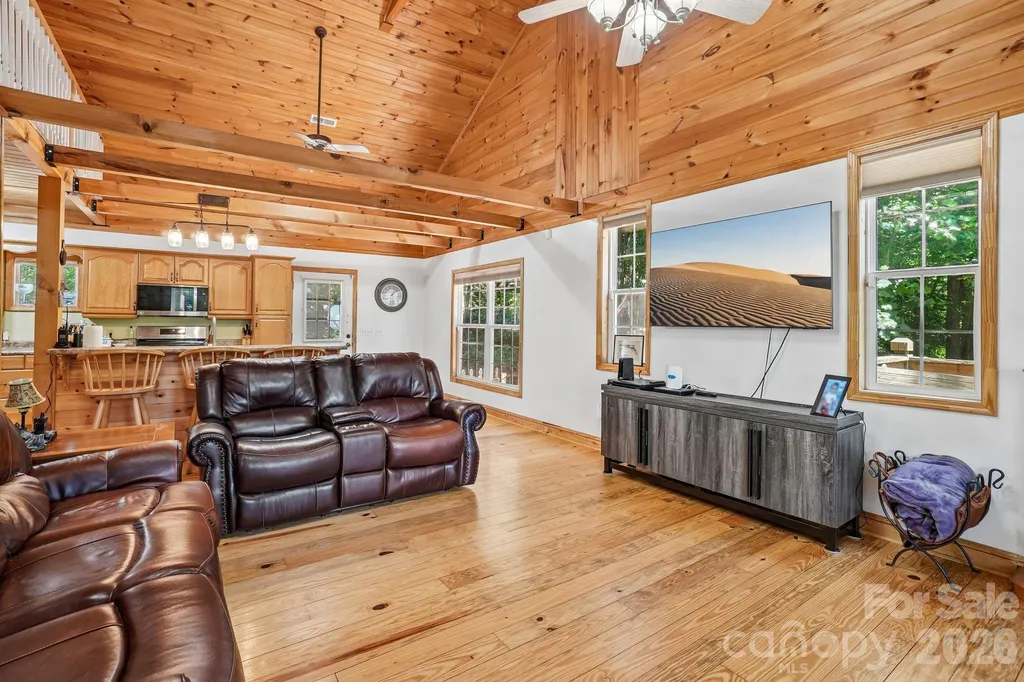 61 Misty Hill Lane Franklin NC 28734