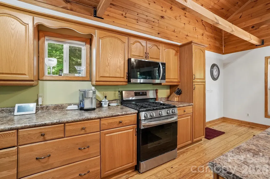 61 Misty Hill Lane Franklin NC 28734