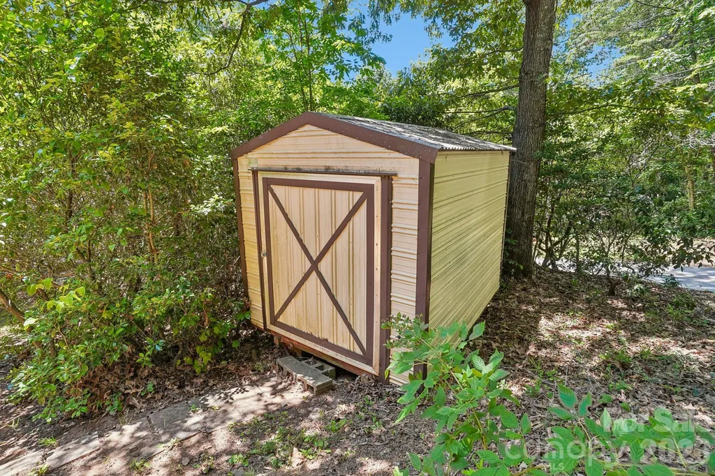 61 Misty Hill Lane Franklin NC 28734