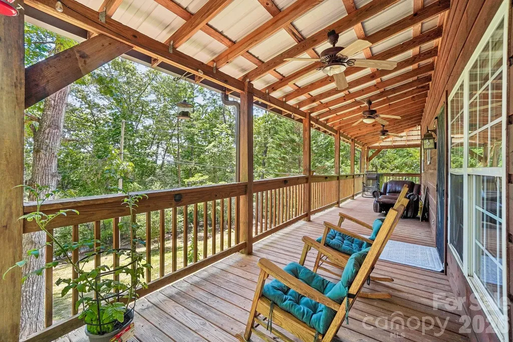 61 Misty Hill Lane Franklin NC 28734