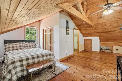 61 Misty Hill Lane Franklin NC 28734
