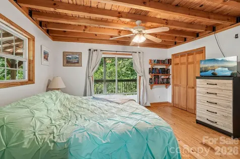 61 Misty Hill Lane Franklin NC 28734
