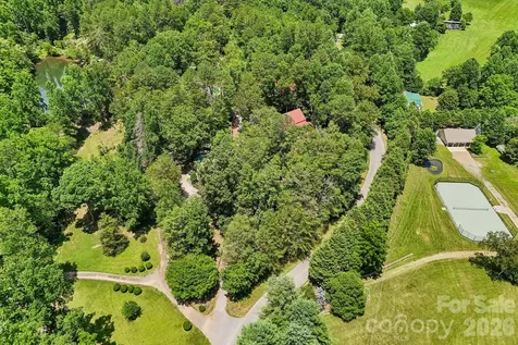 61 Misty Hill Lane Franklin NC 28734
