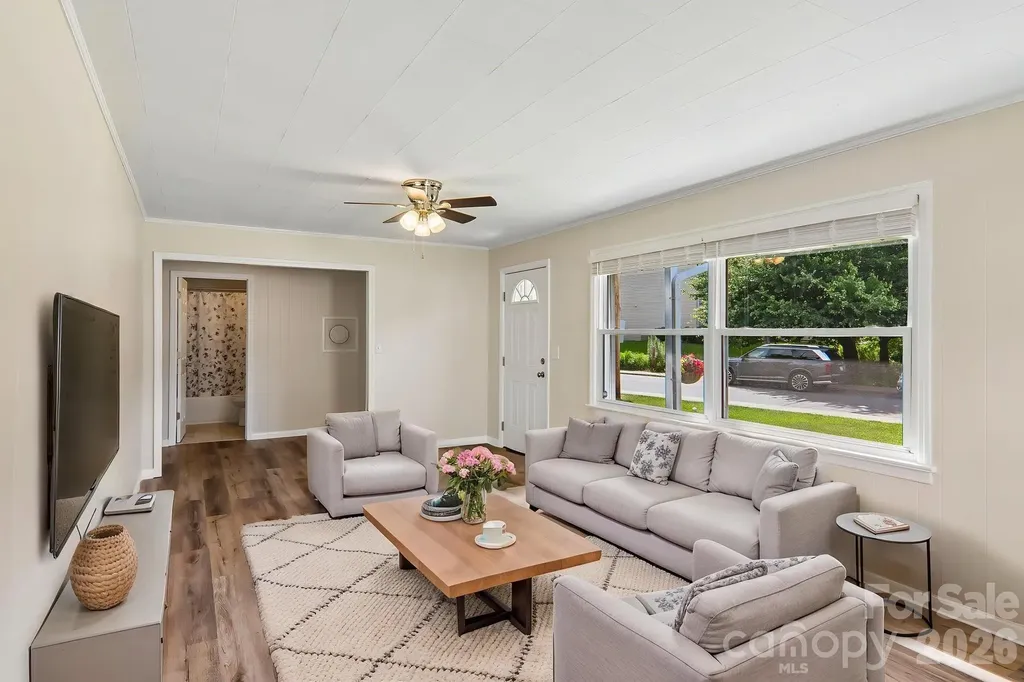 363 Killian Street Waynesville NC 28786