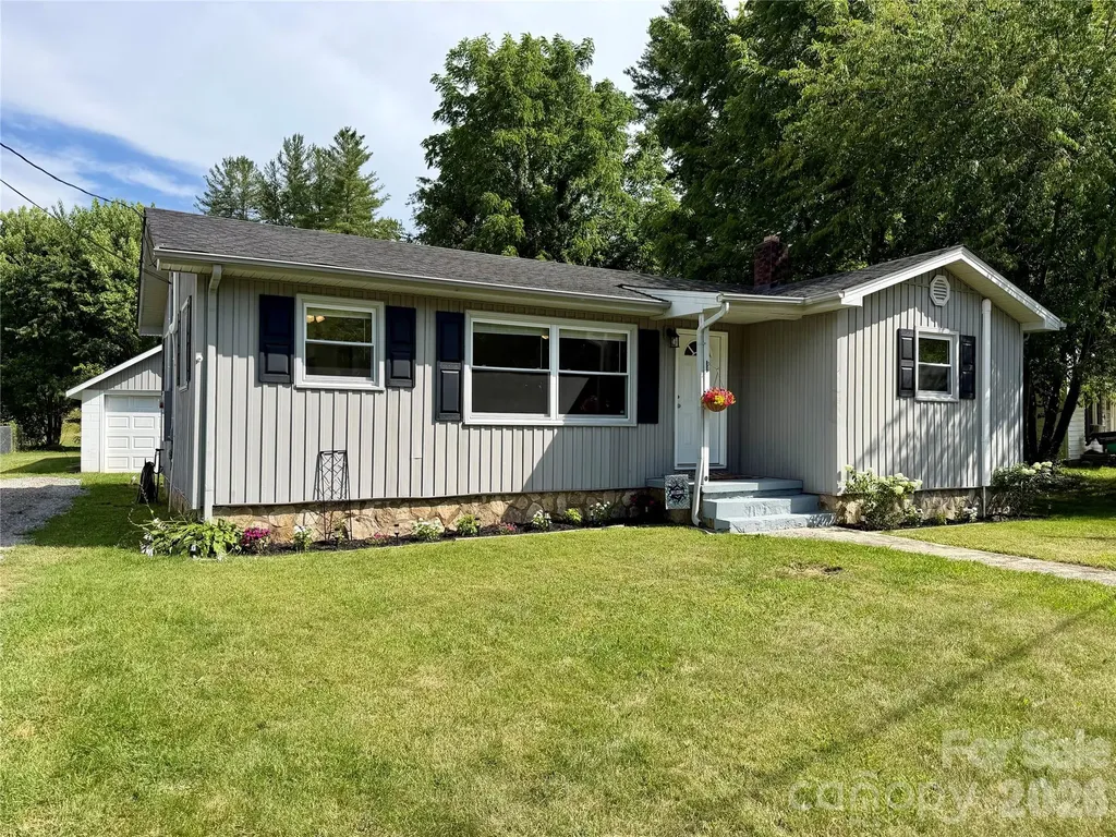 363 Killian Street Waynesville NC 28786