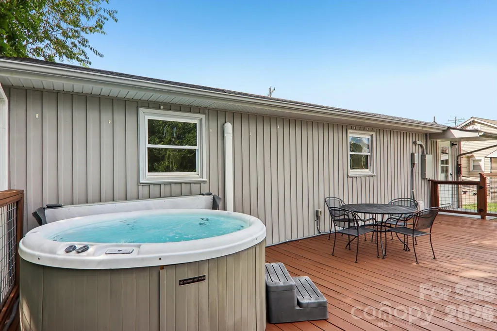 363 Killian Street Waynesville NC 28786