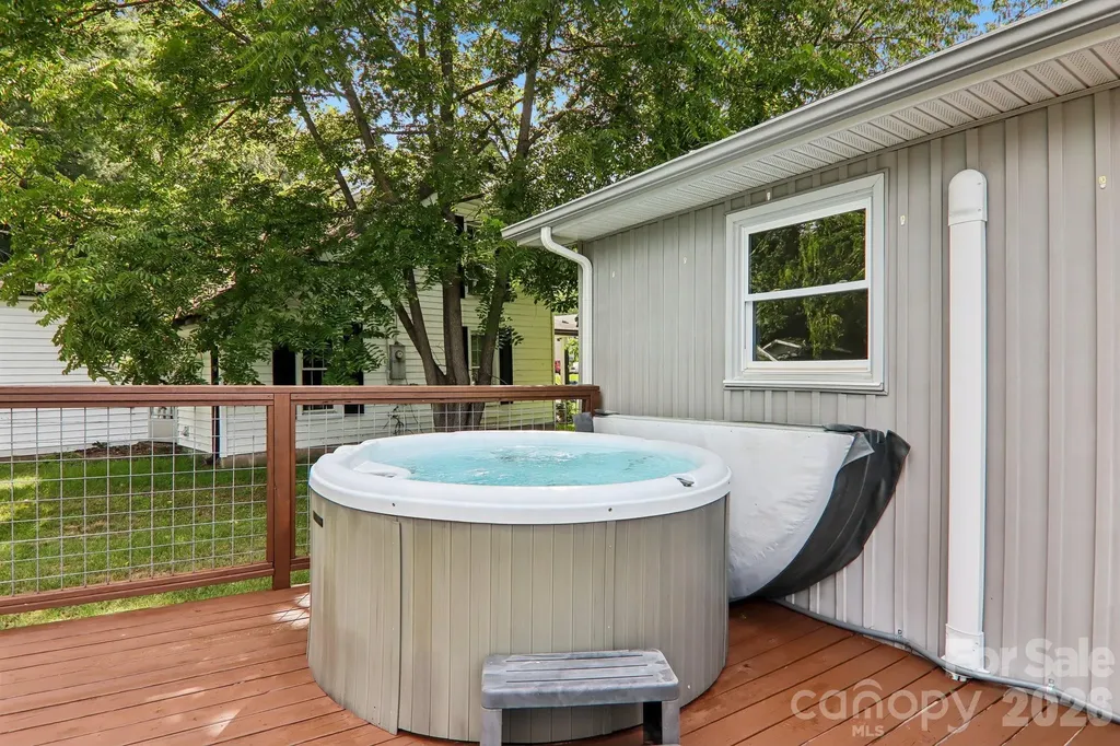 363 Killian Street Waynesville NC 28786