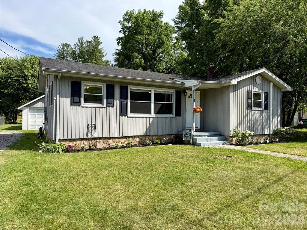 363 Killian Street Waynesville NC 28786