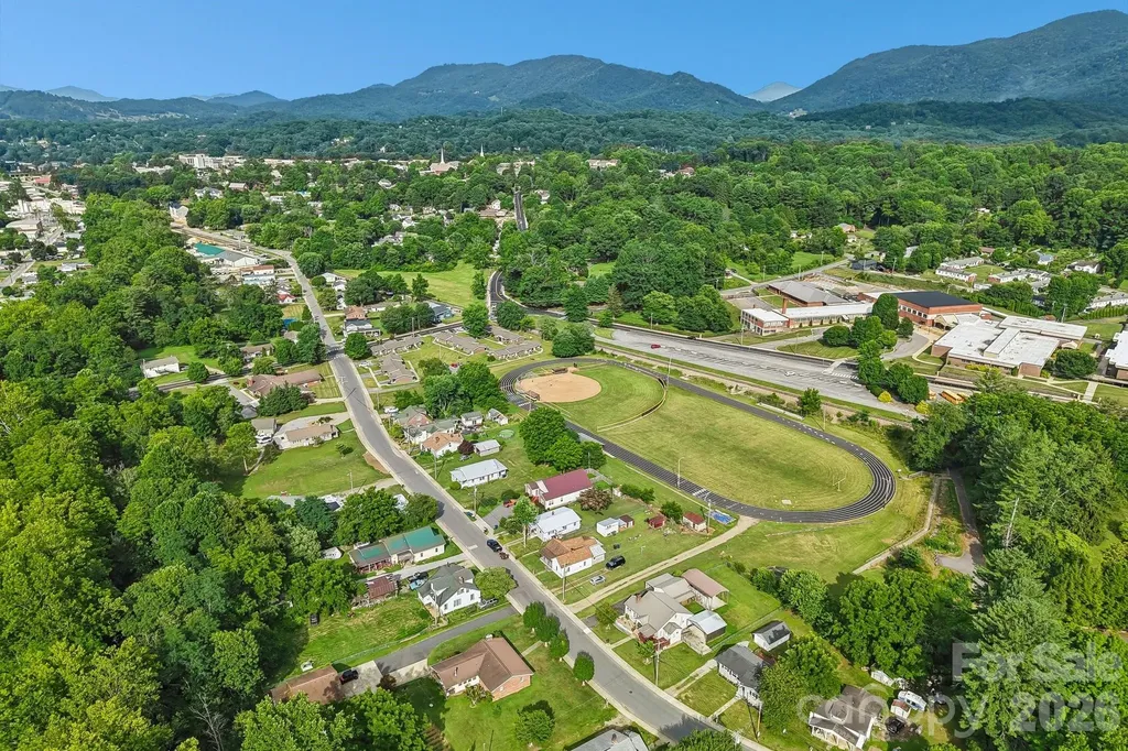 363 Killian Street Waynesville NC 28786