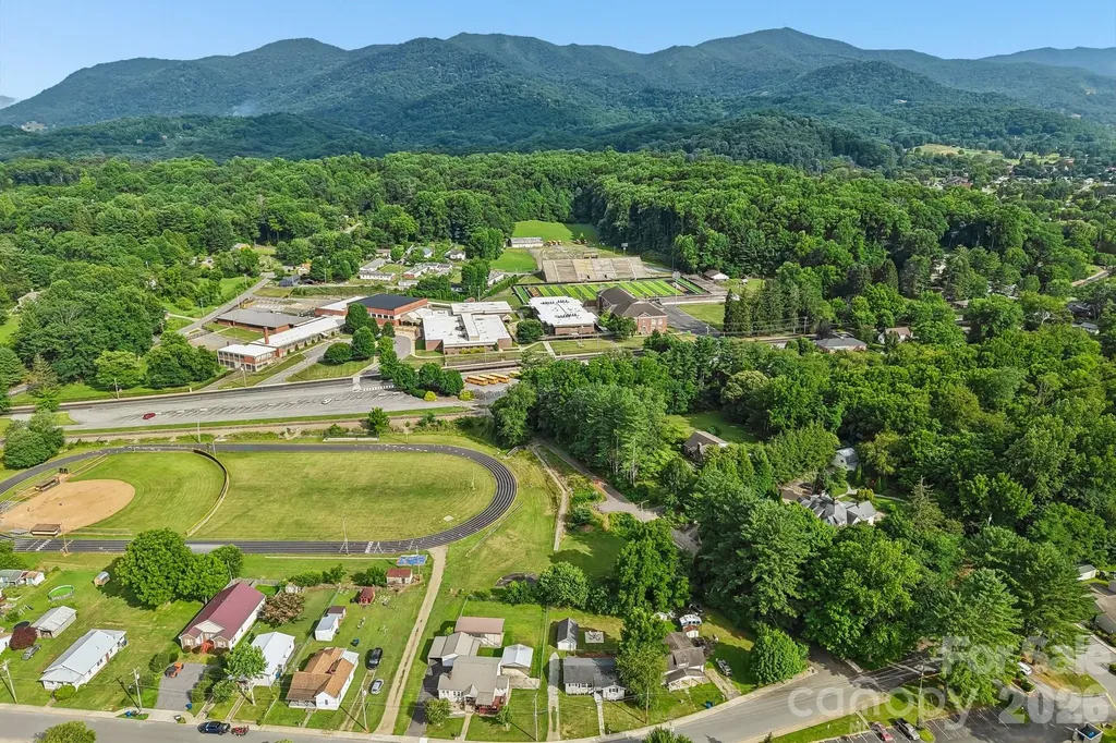 363 Killian Street Waynesville NC 28786
