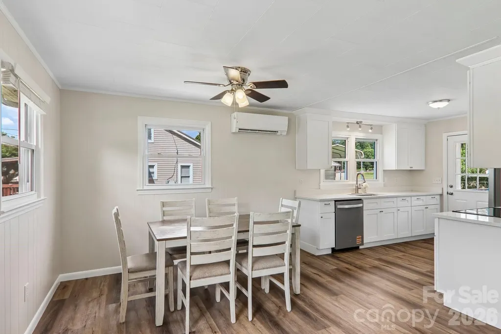 363 Killian Street Waynesville NC 28786