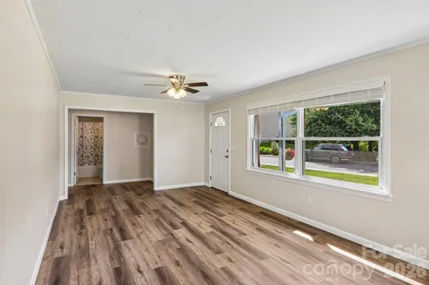 363 Killian Street Waynesville NC 28786
