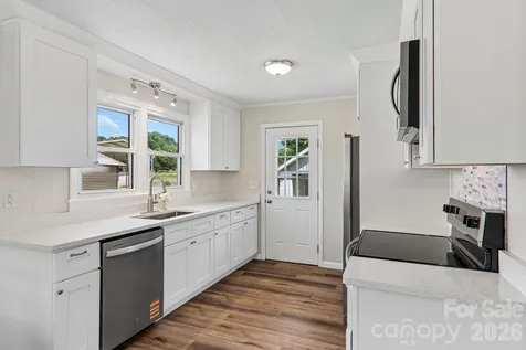 363 Killian Street Waynesville NC 28786