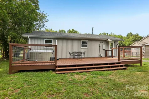363 Killian Street Waynesville NC 28786