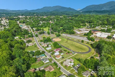363 Killian Street Waynesville NC 28786