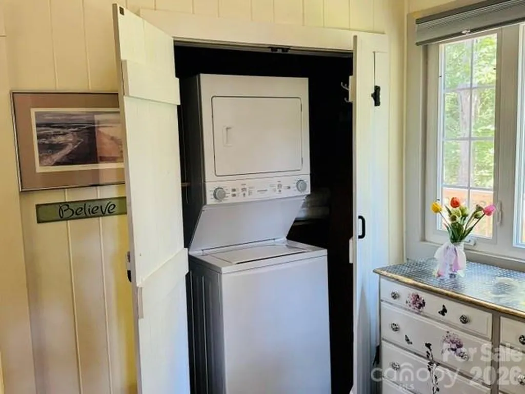 23 Leatherwood Lane Hendersonville NC 28739