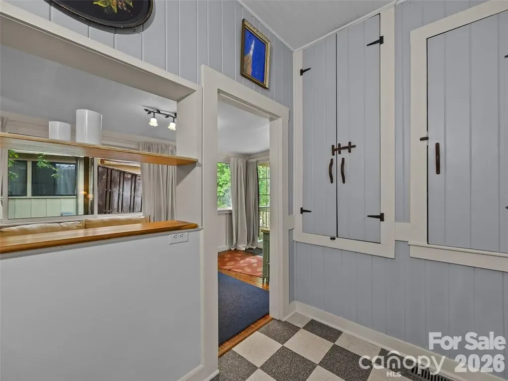 23 Leatherwood Lane Hendersonville NC 28739